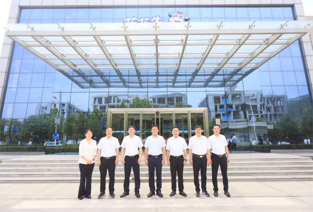 中國共產黨河南花花牛乳業集團股份有限公司第二屆委員會第二次黨員大會勝利召開 中國共產黨河南花花牛乳業集團股份有限公司第二屆委員會第二次黨員大會勝利召開