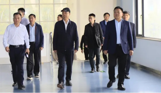 中國工程院院士任發政蒞臨花花牛乳業集團調研指導工作 中國工程院院士任發政蒞臨花花牛乳業集團調研指導工作