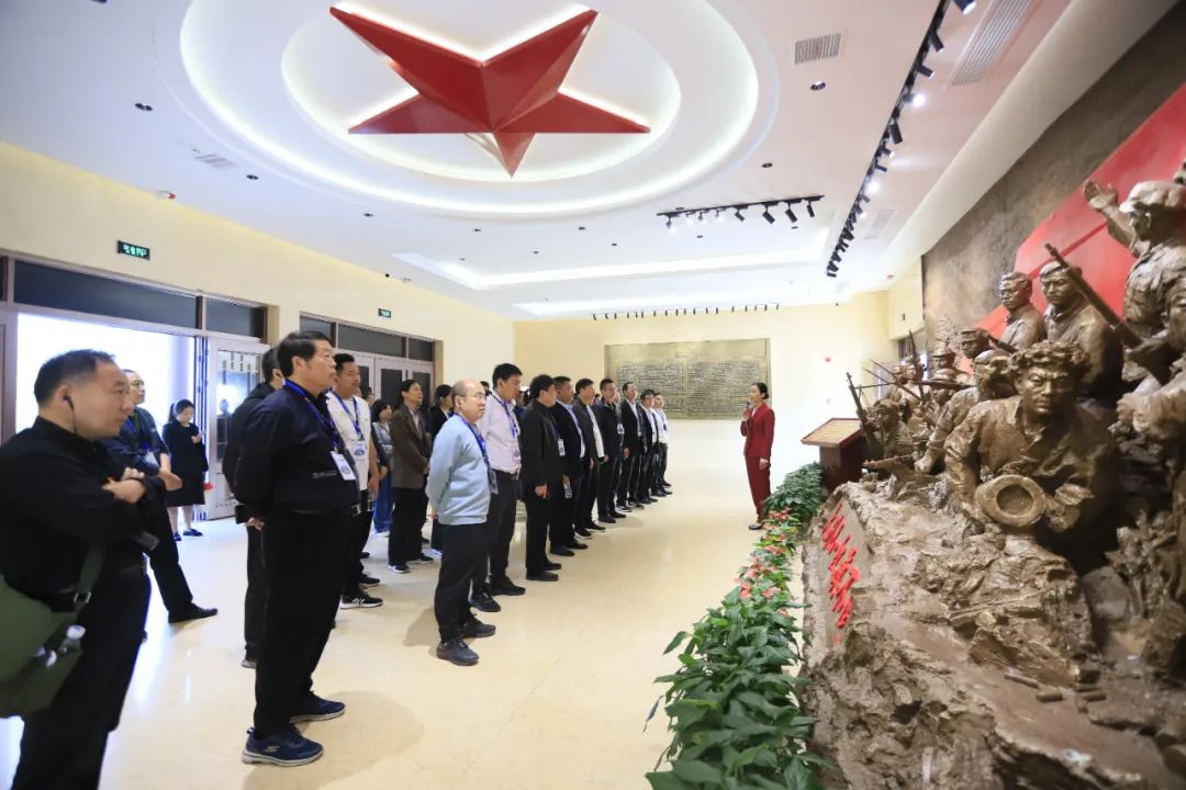 傳承紅色基因·踐行初心使命 | 花花牛乳業集團黨務干部赴河南大別山干部學院開展綜合素質提升教育培訓 傳承紅色基因·踐行初心使命 | 花花牛乳業集團黨務干部赴河南大別山干部學院開展綜合素質提升教育培訓