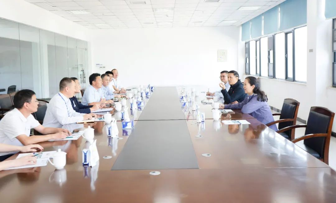 快樂過“雙節”，安全不放假｜河南農投集團黨委書記、董事長李曉寰一行蒞臨花花牛乳業集團開展“雙節”安全生產大檢查活動并慰問一線職工、