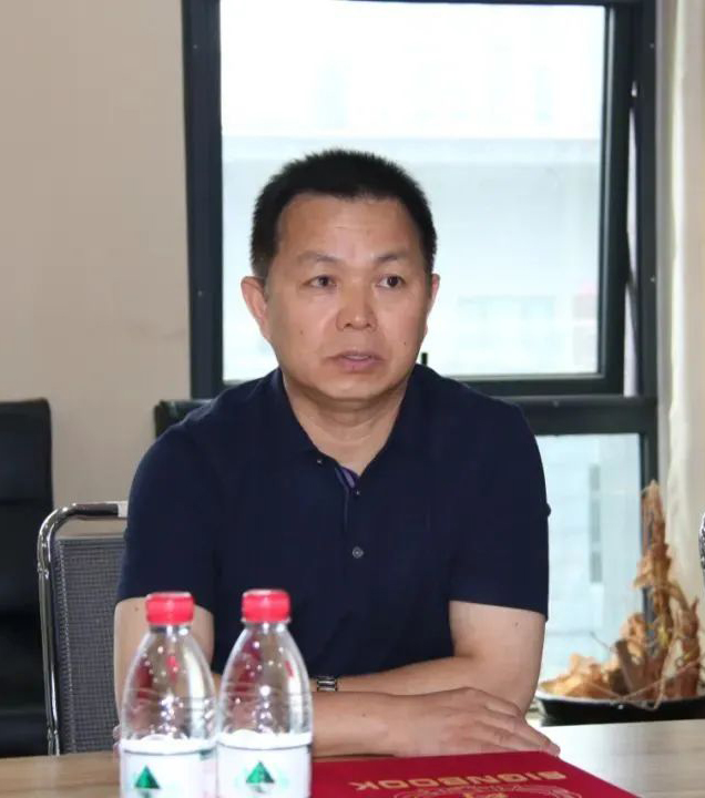 愛心奶情系學(xué)子,公益情溫暖人心—河南花花牛乳業(yè)集團(tuán)助力基金會(huì)“圓夢計(jì)劃?一杯奶”公益項(xiàng)目,愛心捐贈(zèng)善款50萬元! 愛心奶情系學(xué)子,公益情溫暖人心—河南花花牛乳業(yè)集團(tuán)助力基金會(huì)“圓夢計(jì)劃?一杯奶”公益項(xiàng)目,愛心捐贈(zèng)善款50萬元!