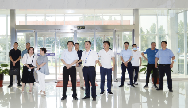 快訊|鄭州市二七區(qū)委副書記、區(qū)長虎榮鑫蒞臨河南花花牛乳業(yè)集團調(diào)研 快訊|鄭州市二七區(qū)委副書記、區(qū)長虎榮鑫蒞臨河南花花牛乳業(yè)集團調(diào)研