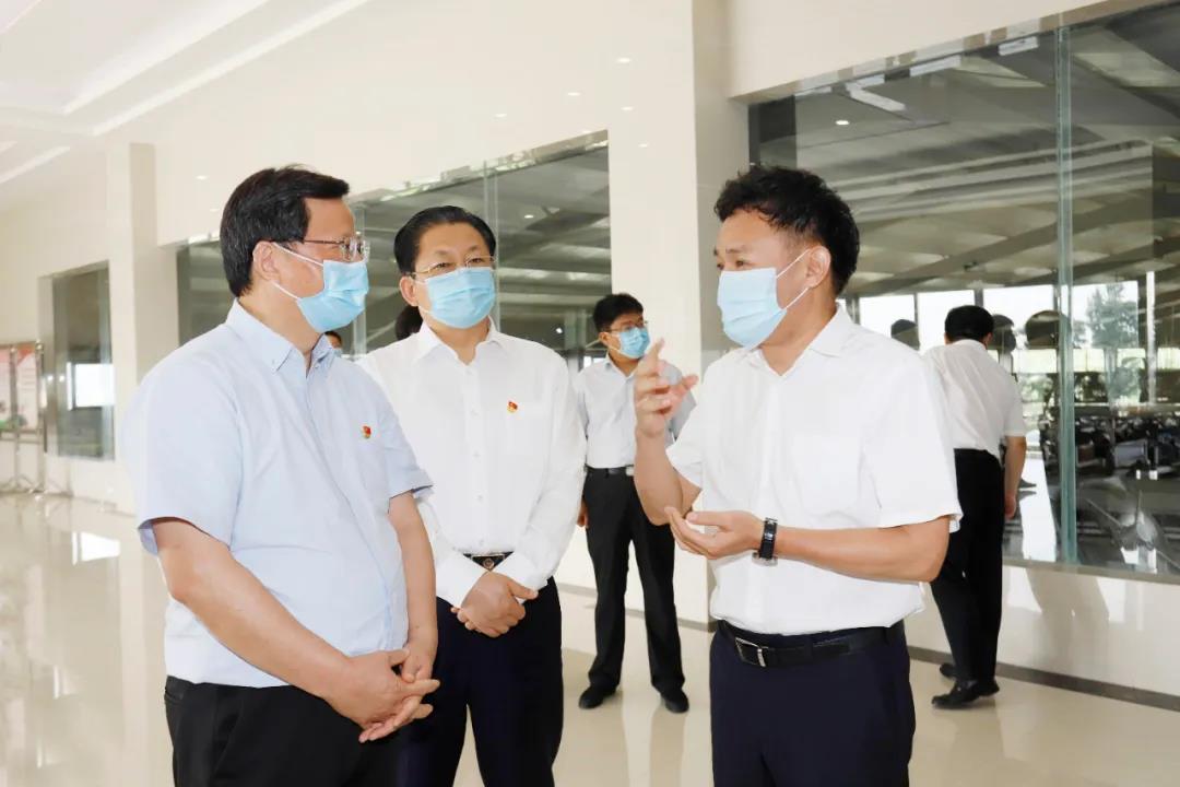 快訊 | 河南省委常委、省紀委書記、省監委主任任正曉蒞臨花花牛乳業集團新蔡瑞亞牧場調研 快訊 | 河南省委常委、省紀委書記、省監委主任任正曉蒞臨花花牛乳業集團新蔡瑞亞牧場調研