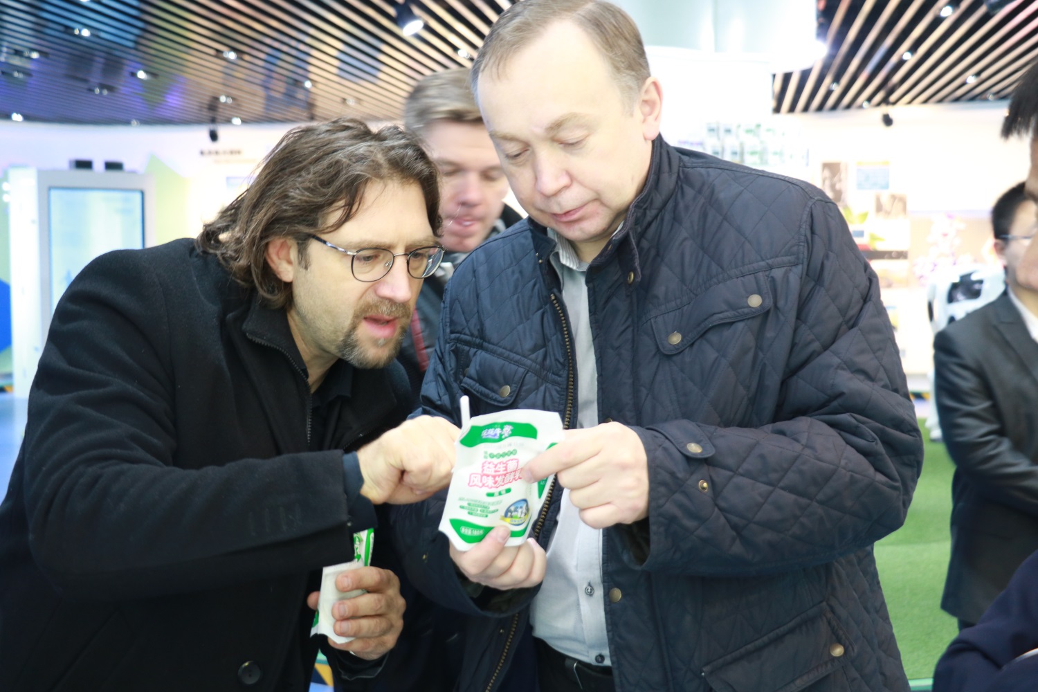 波蘭BZK集團(tuán)參觀訪問花花牛 波蘭BZK集團(tuán)參觀訪問花花牛